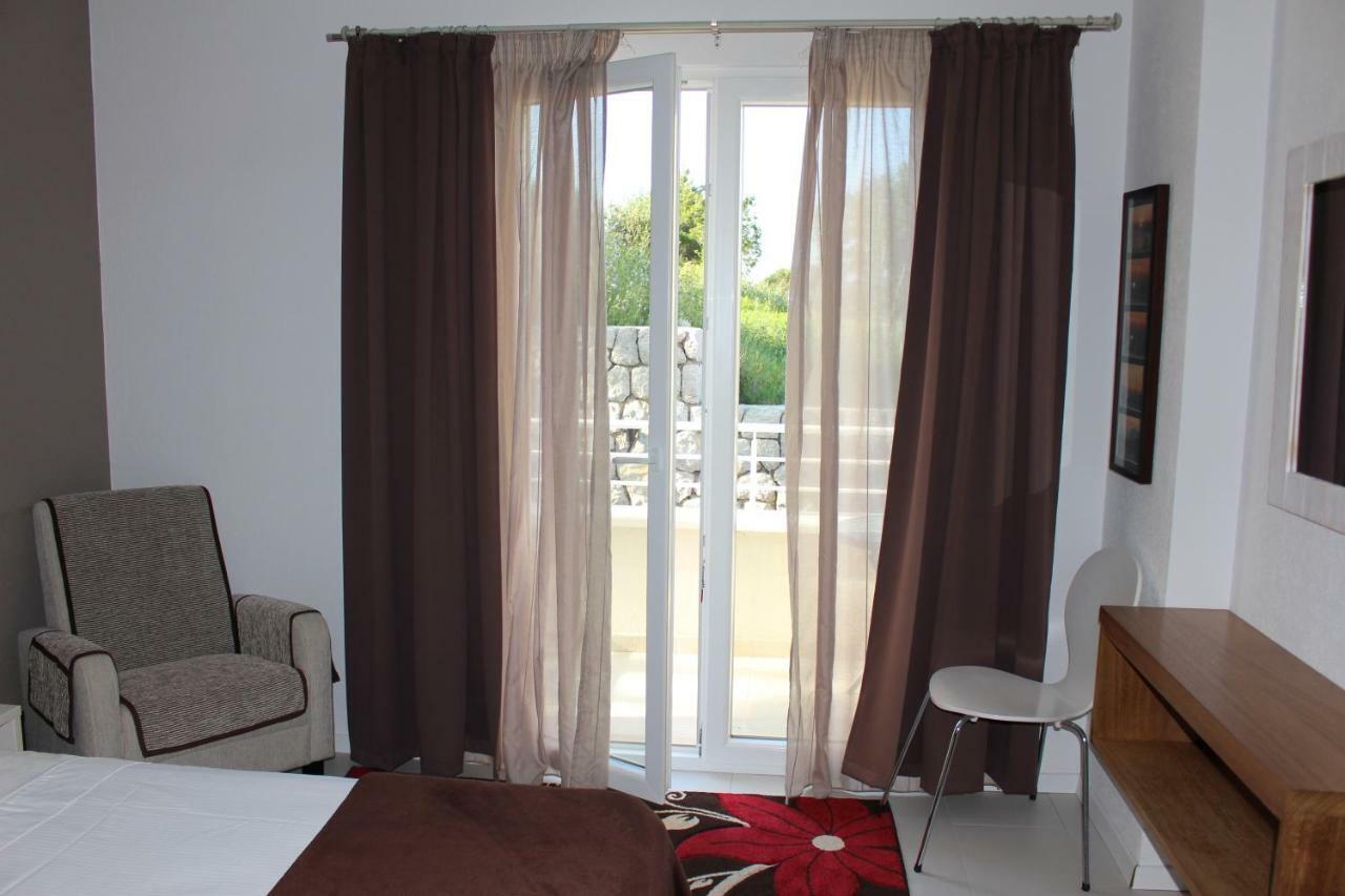 Apartments Lianto ตราสนิสเซ ภายนอก รูปภาพ