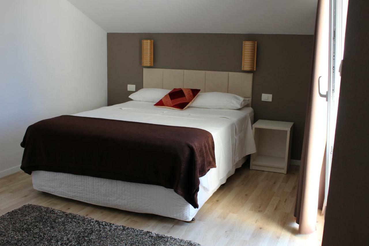 Apartments Lianto ตราสนิสเซ ภายนอก รูปภาพ